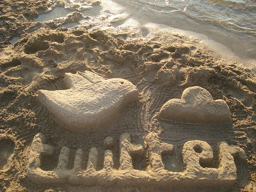 Twitter escultura de arena